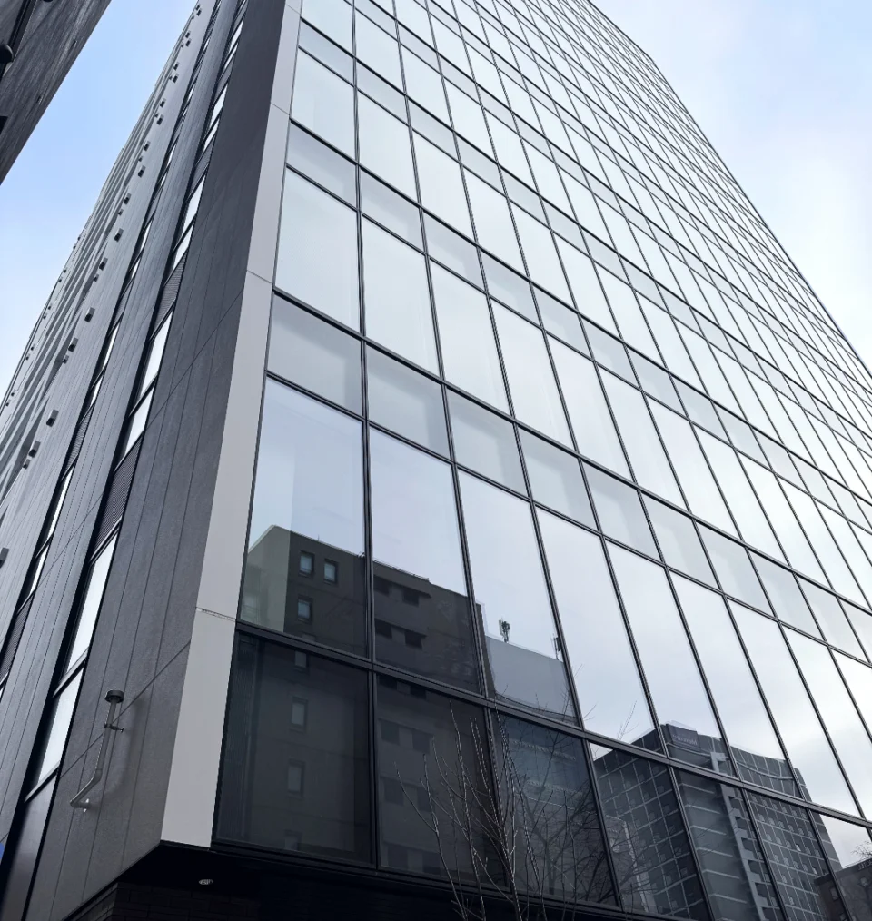 本社が入居するNBF CONNECT SAPPOROの外観